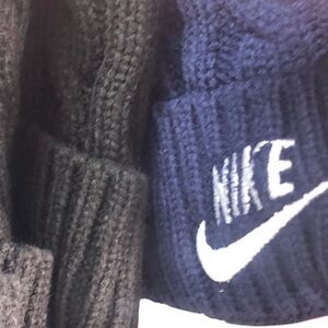 Read‼️beanie hats colors may very please inquire on color fleece lining inside